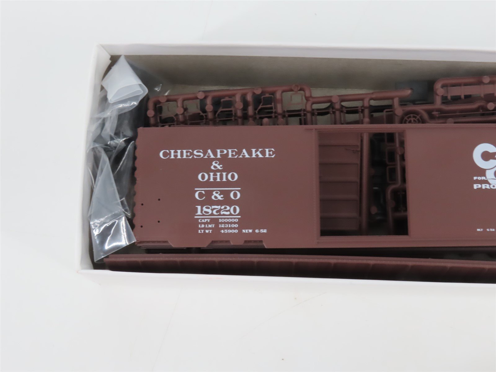 HO InterMountain Kit 40455-06 C&O Chesapeake & Ohio Single Door Box Car #18720