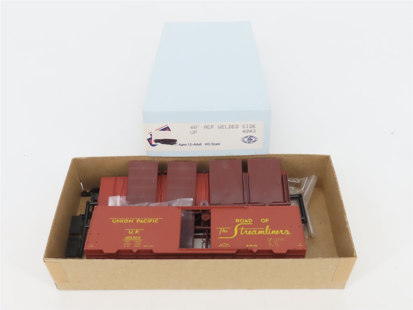 HO Scale Front Range Kit 4043 UP Union Pacific Streamliners 40' Box Car #105303