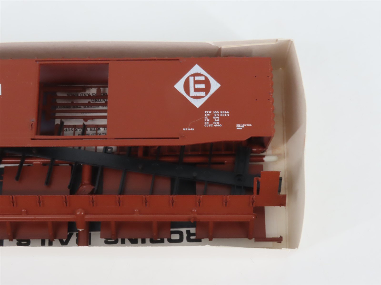HO Scale Bev-Bel Robin's Rails Kit #9938-1 EL Erie Lackawanna 50' Box Car #63568