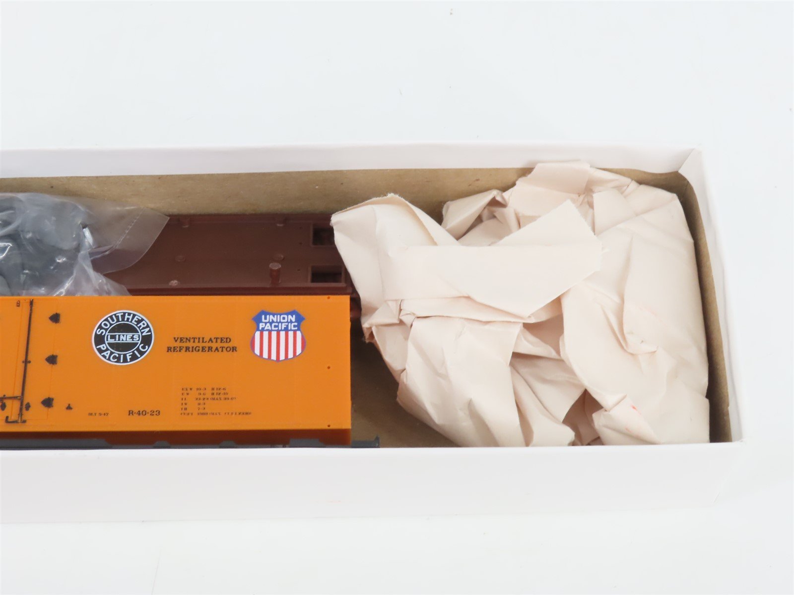 HO InterMountain Kit 40501-22 SP UP PFE Pacific Fruit Express Reefer #48232