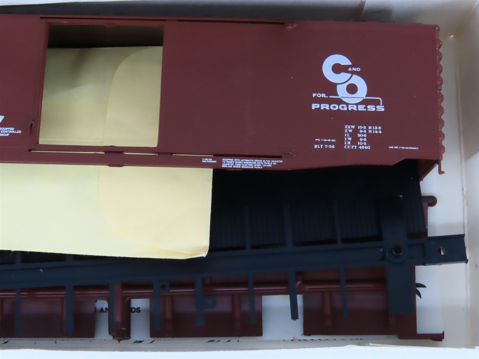 HO Scale Bev-Bel Robin's Rails Kit #9940 C&O Chesapeake & Ohio Box Car #21142