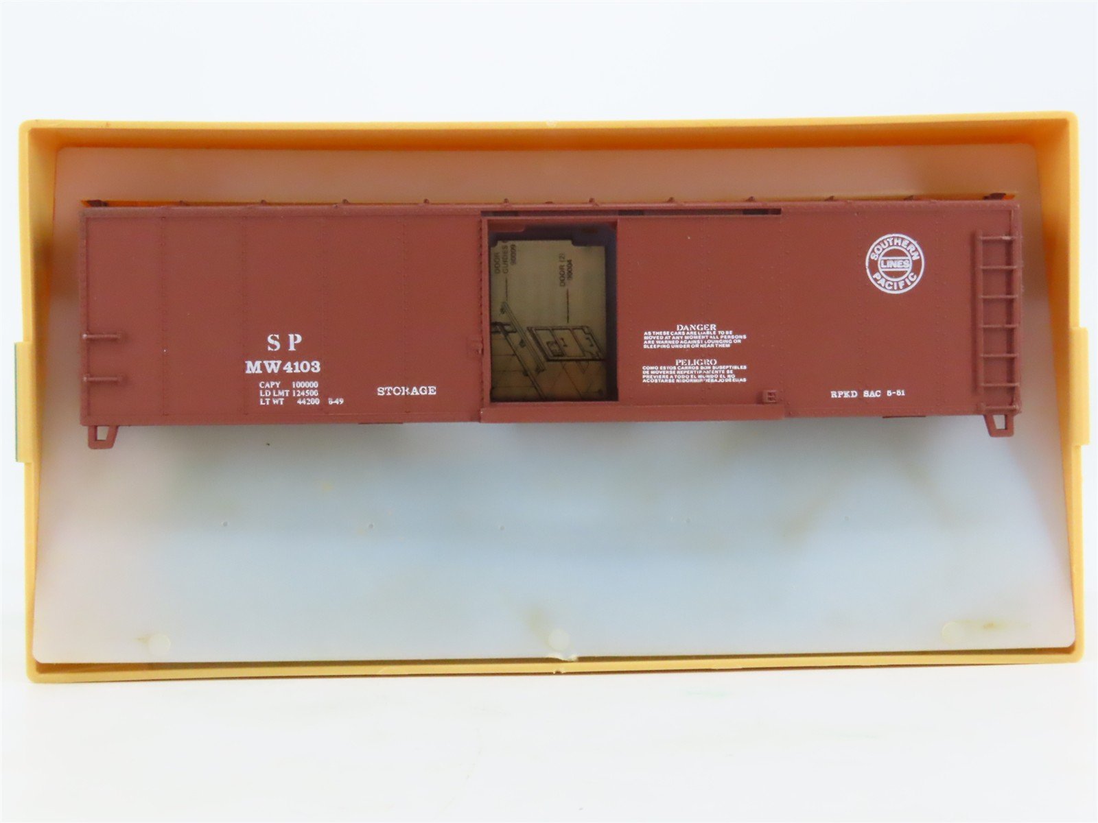 HO Scale Train Miniature Kit 5752 SP Southern Pacific MW Box Car #4103