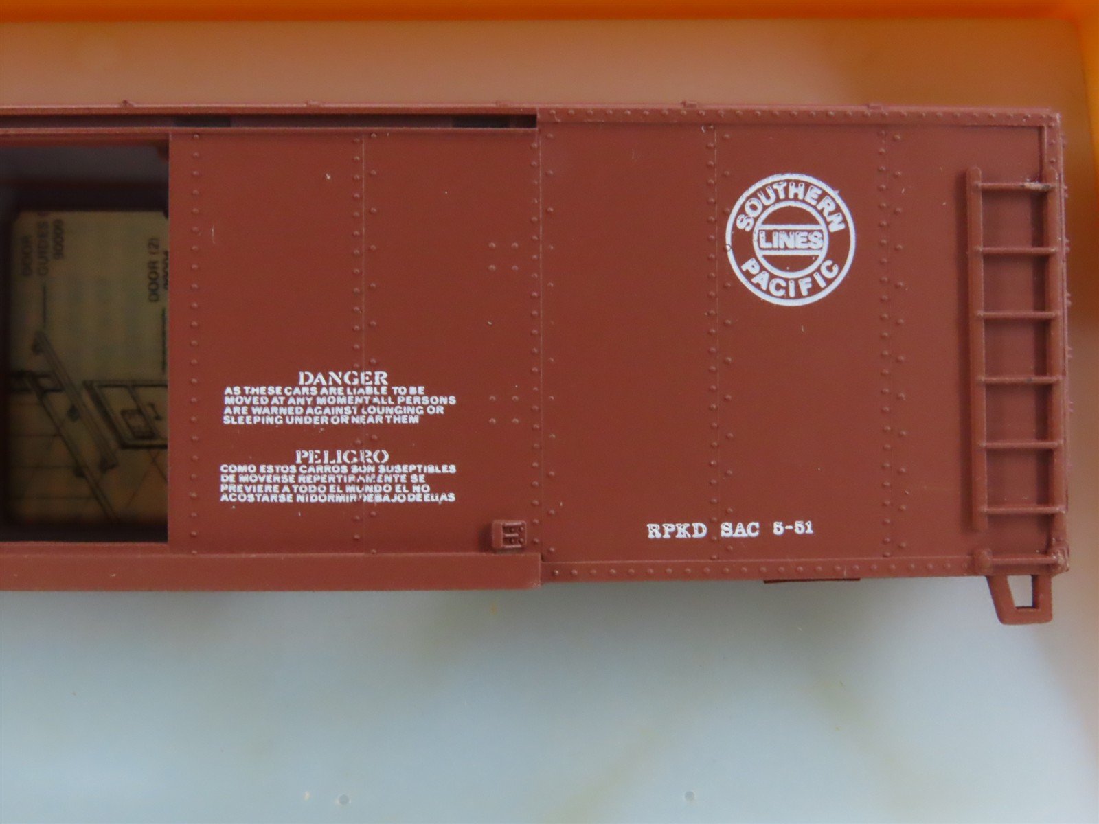 HO Scale Train Miniature Kit 5752 SP Southern Pacific MW Box Car #4103
