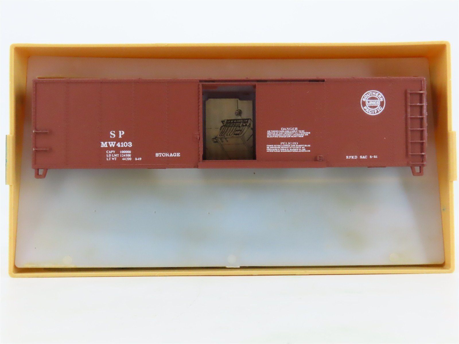 HO Scale Train Miniature Kit 5752 SP Southern Pacific MW Box Car #4103