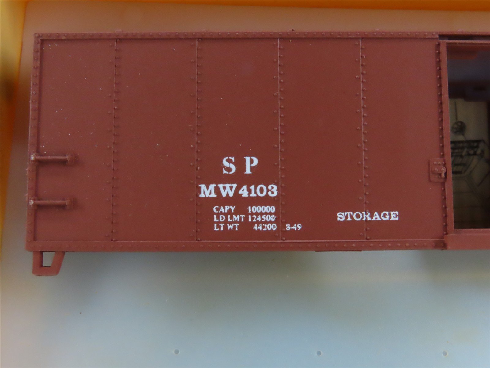HO Scale Train Miniature Kit 5752 SP Southern Pacific MW Box Car #4103