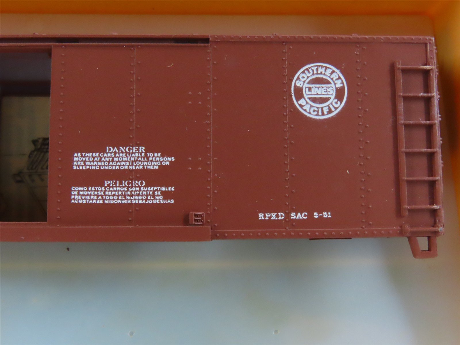 HO Scale Train Miniature Kit 5752 SP Southern Pacific MW Box Car #4103