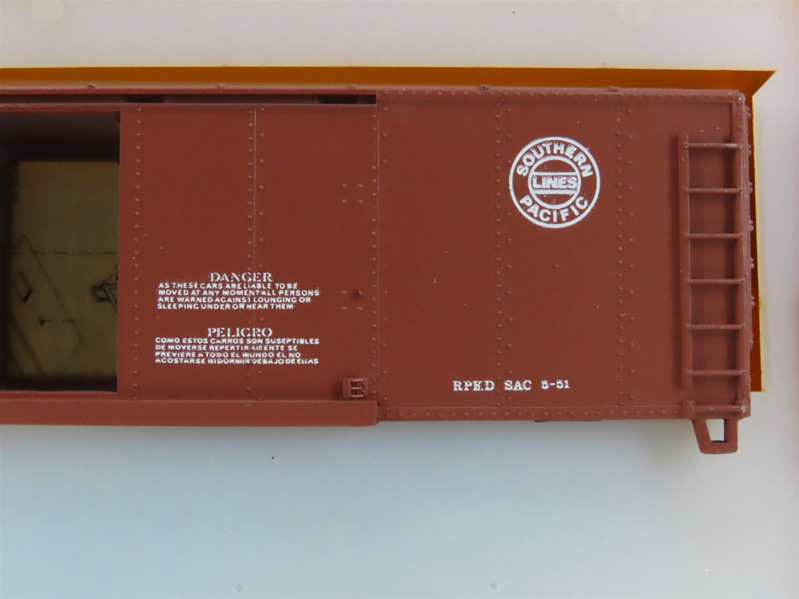 HO Scale Train Miniature Kit 5752 SP Southern Pacific MW Box Car #4103
