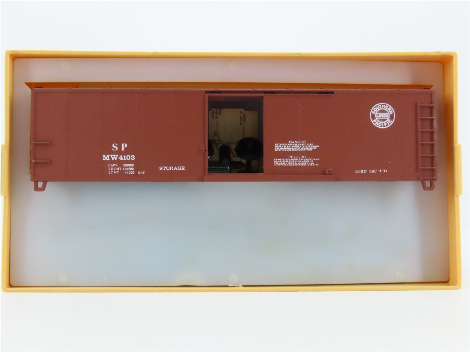HO Scale Train Miniature Kit 5752 SP Southern Pacific MW Box Car #4103