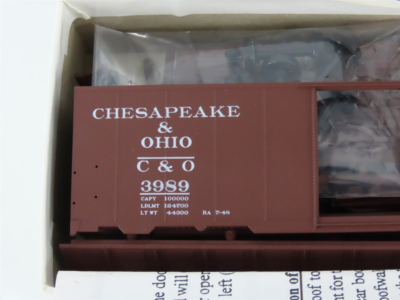 HO Scale InterMountain Kit 40706-12 C&O Chesapeake & Ohio 40' Box Car #3989