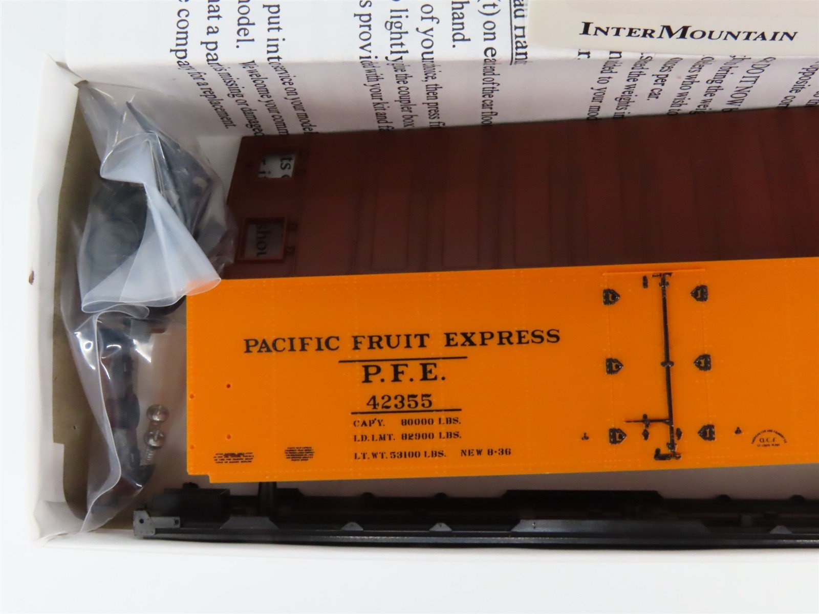 HO InterMountain Kit 41701P-05 SP UP PFE Pacific Fruit Express Reefer #42355