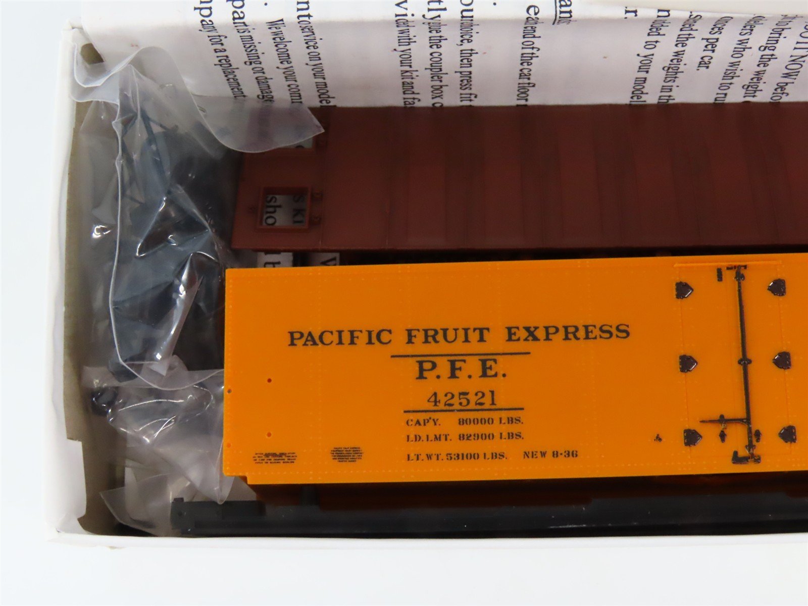 HO InterMountain Kit 41701P-07 SP UP PFE Pacific Fruit Express Reefer #42521
