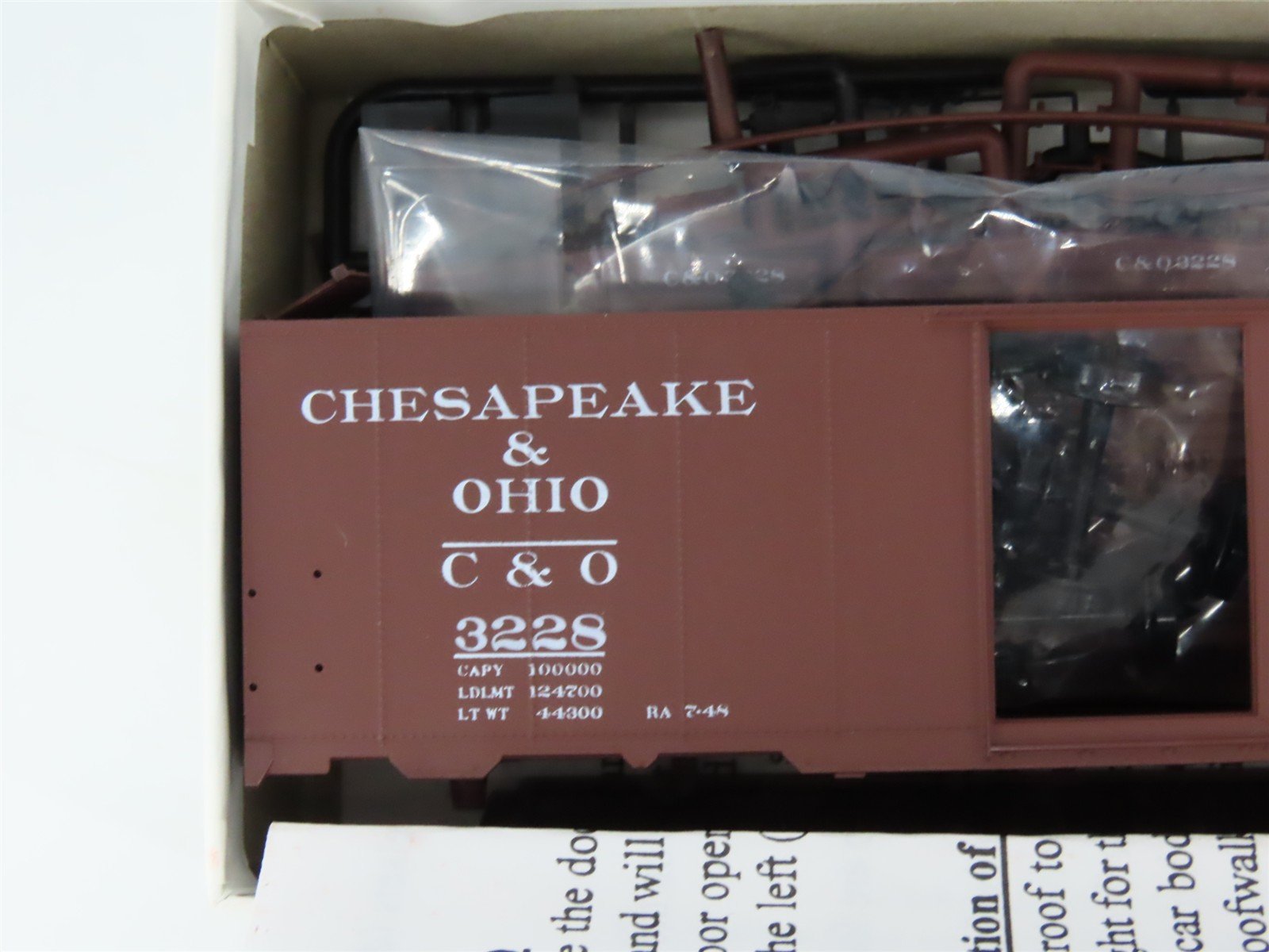 HO Scale InterMountain Kit 40706-03 C&O Chesapeake & Ohio 40' Box Car #3228