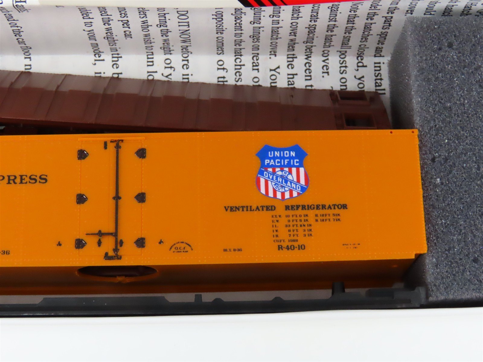 HO InterMountain Kit 41701P-01 SP UP PFE Pacific Fruit Express Reefer #42202