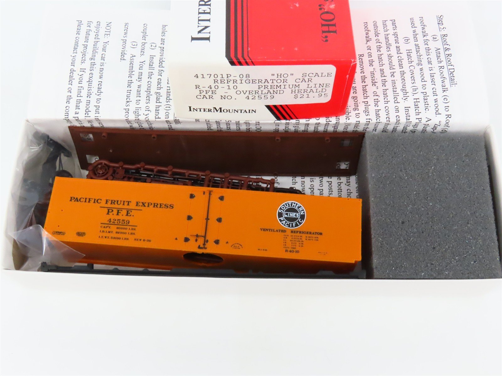 HO InterMountain Kit 41701P-08 SP UP PFE Pacific Fruit Express Reefer #42559