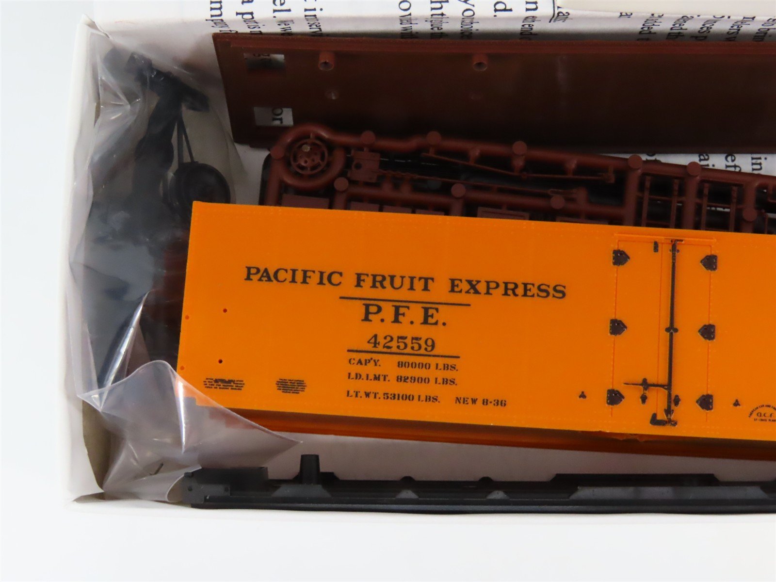 HO InterMountain Kit 41701P-08 SP UP PFE Pacific Fruit Express Reefer #42559