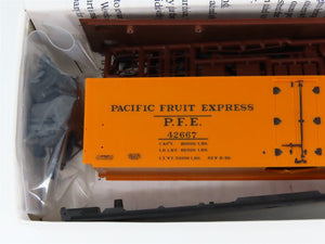 HO InterMountain Kit 41701P-11 SP UP PFE Pacific Fruit Express Reefer #42667