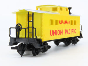 HO Scale Life-Like 8534 UP Union Pacific Center Cupola Steel Caboose #49940