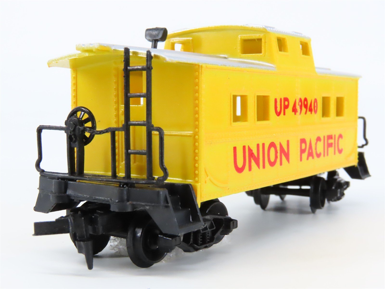 HO Scale Life-Like 8534 UP Union Pacific Center Cupola Steel Caboose #49940