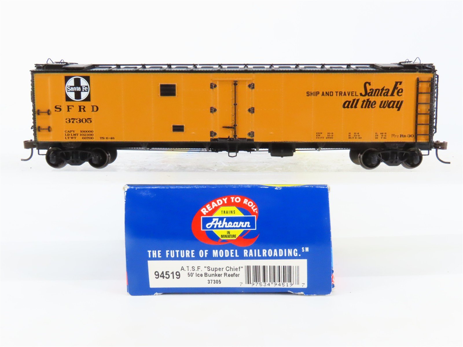 HO Athearn 94519 SFRD ATSF Santa Fe "Super Chief" 50' Ice Bunker Reefer #37305