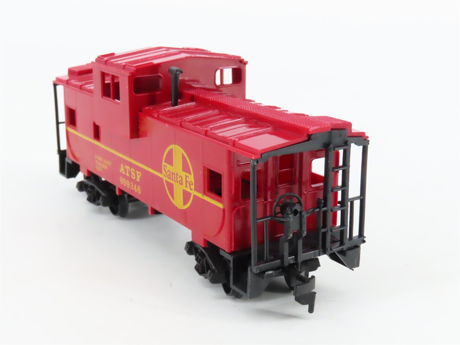 HO Scale AHM ATSF Santa Fe Extended Vision Caboose #999246