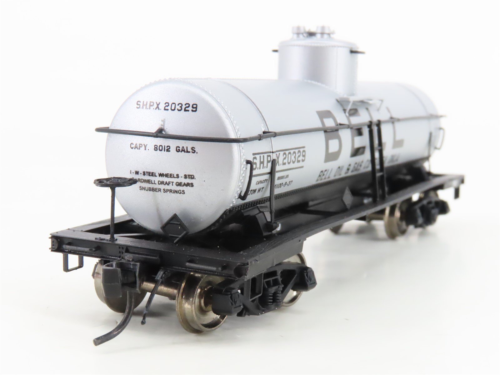 HO Scale InterMountain SHPX Bell Oil & Gas Single Dome Tank Car #20329