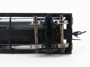 HO Scale InterMountain 46305-03 CTTX Canton Single Dome Riveted Tank Car #8689