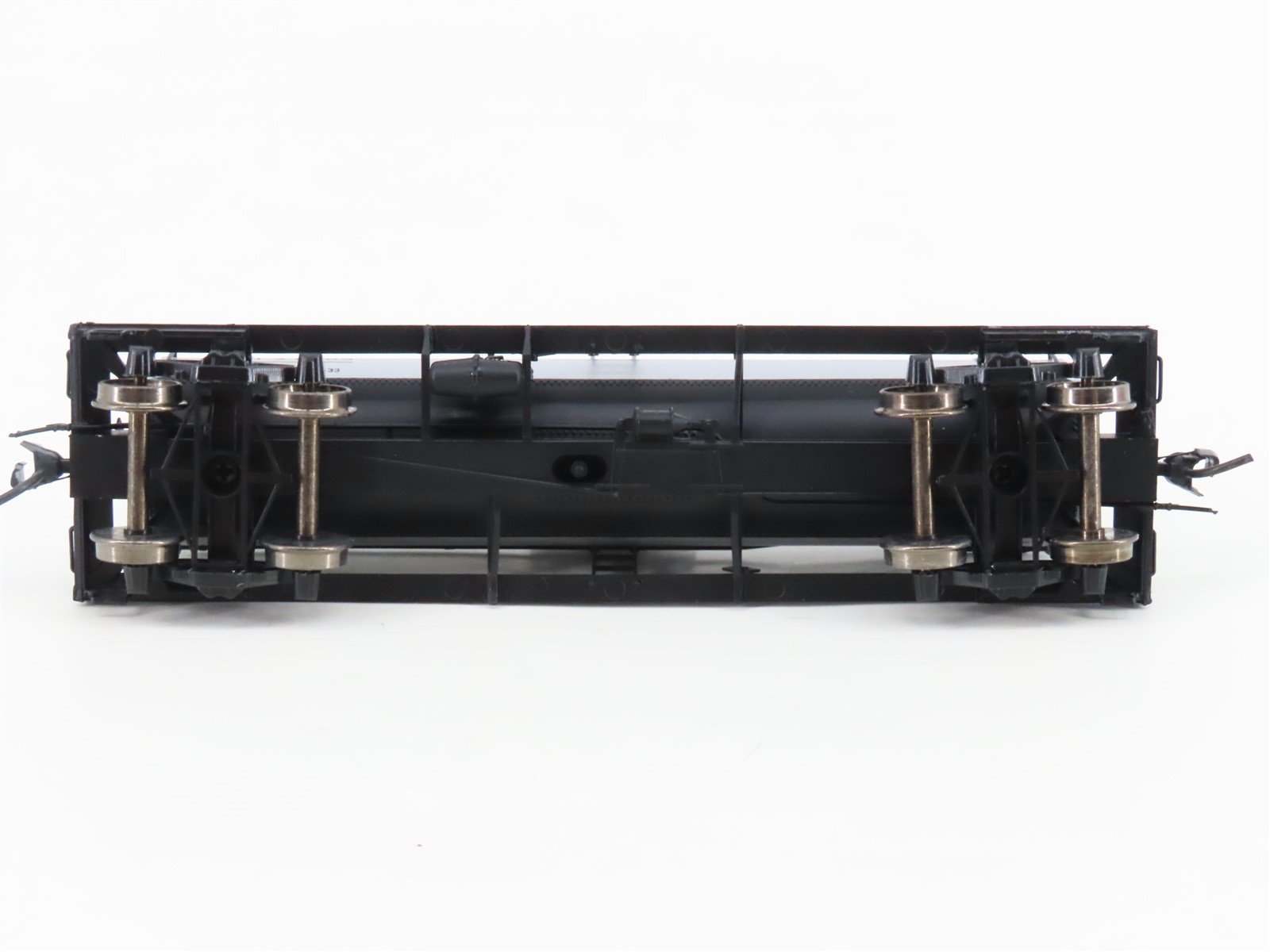 HO Scale InterMountain 46305-03 CTTX Canton Single Dome Riveted Tank Car #8689