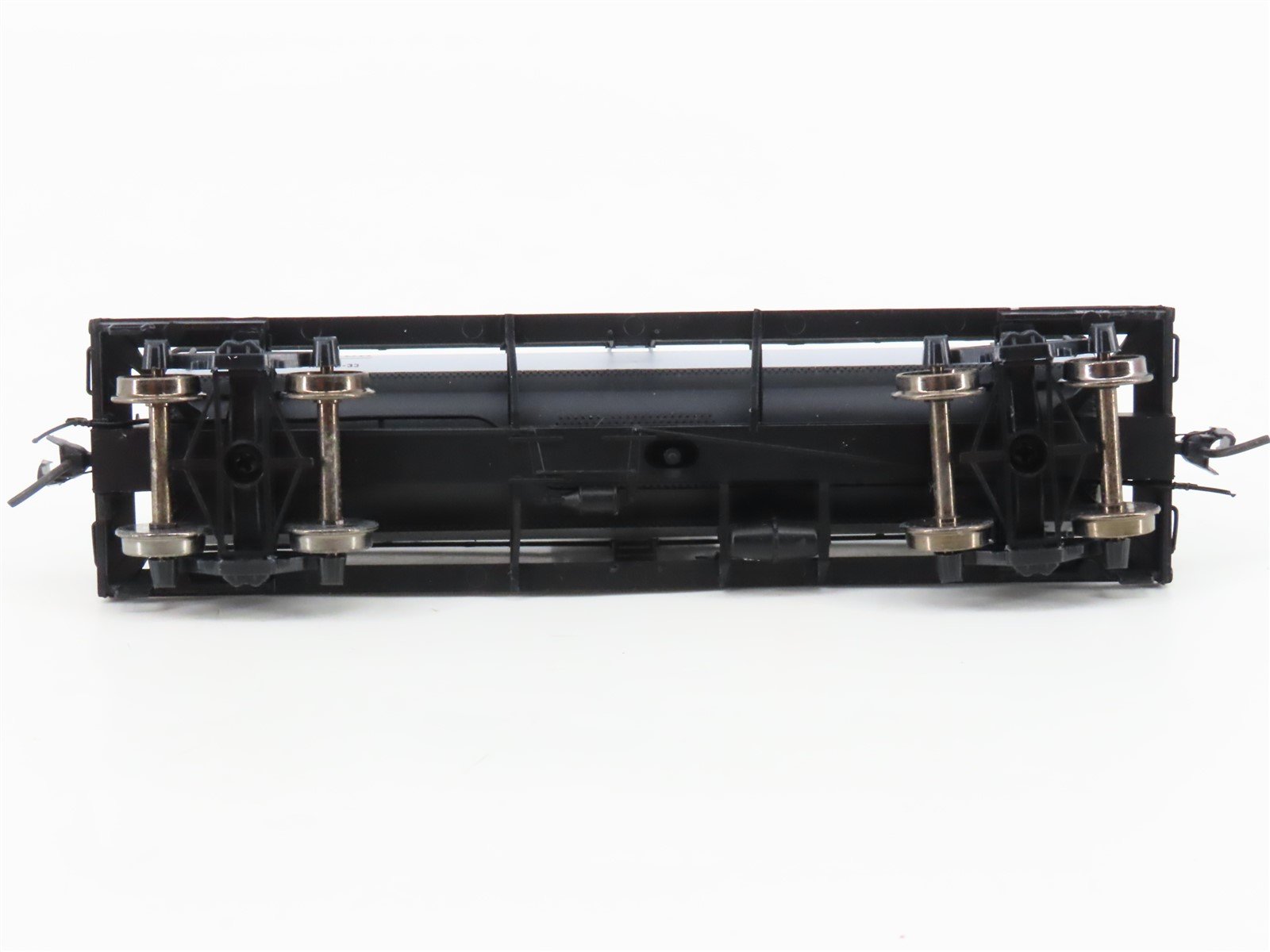 HO Scale InterMountain 46305-02 CTTX Canton Single Dome Riveted Tank Car #8686