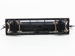 HO Scale InterMountain 46305-02 CTTX Canton Single Dome Riveted Tank Car #8686