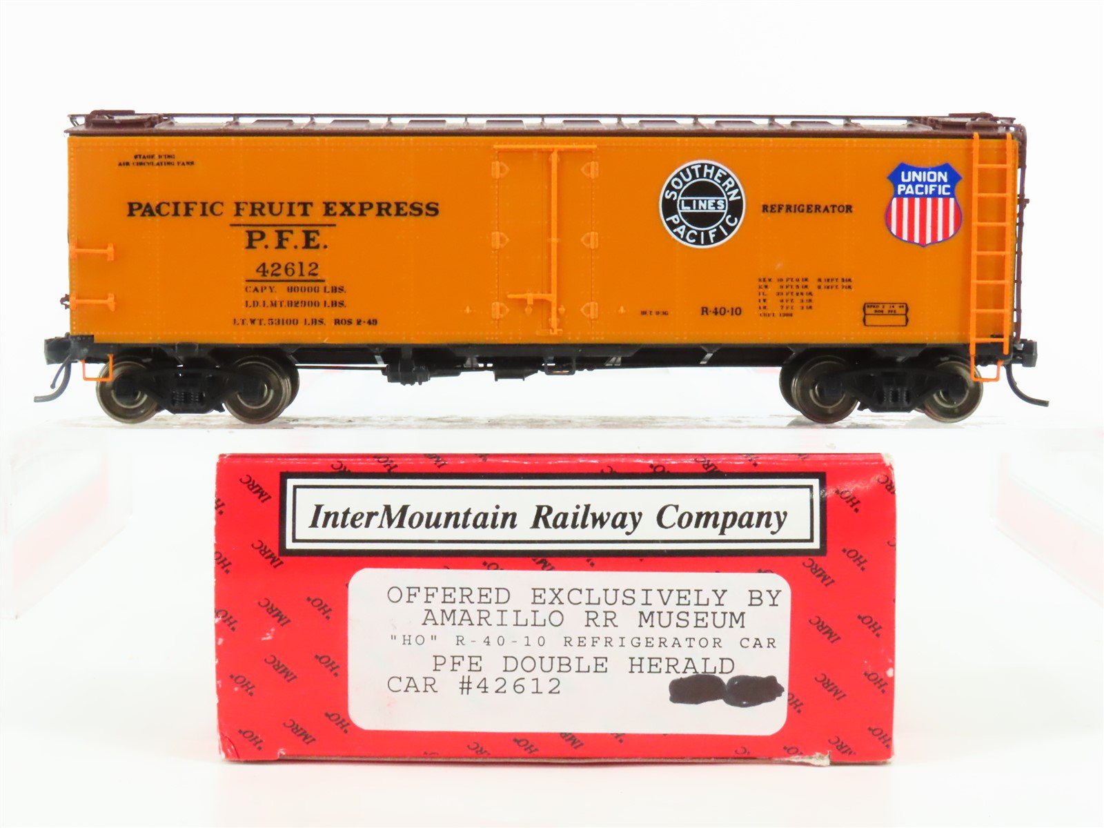 HO Scale InterMountain PFE Pacific Fruit Express R-40-10 Steel Reefer #42612