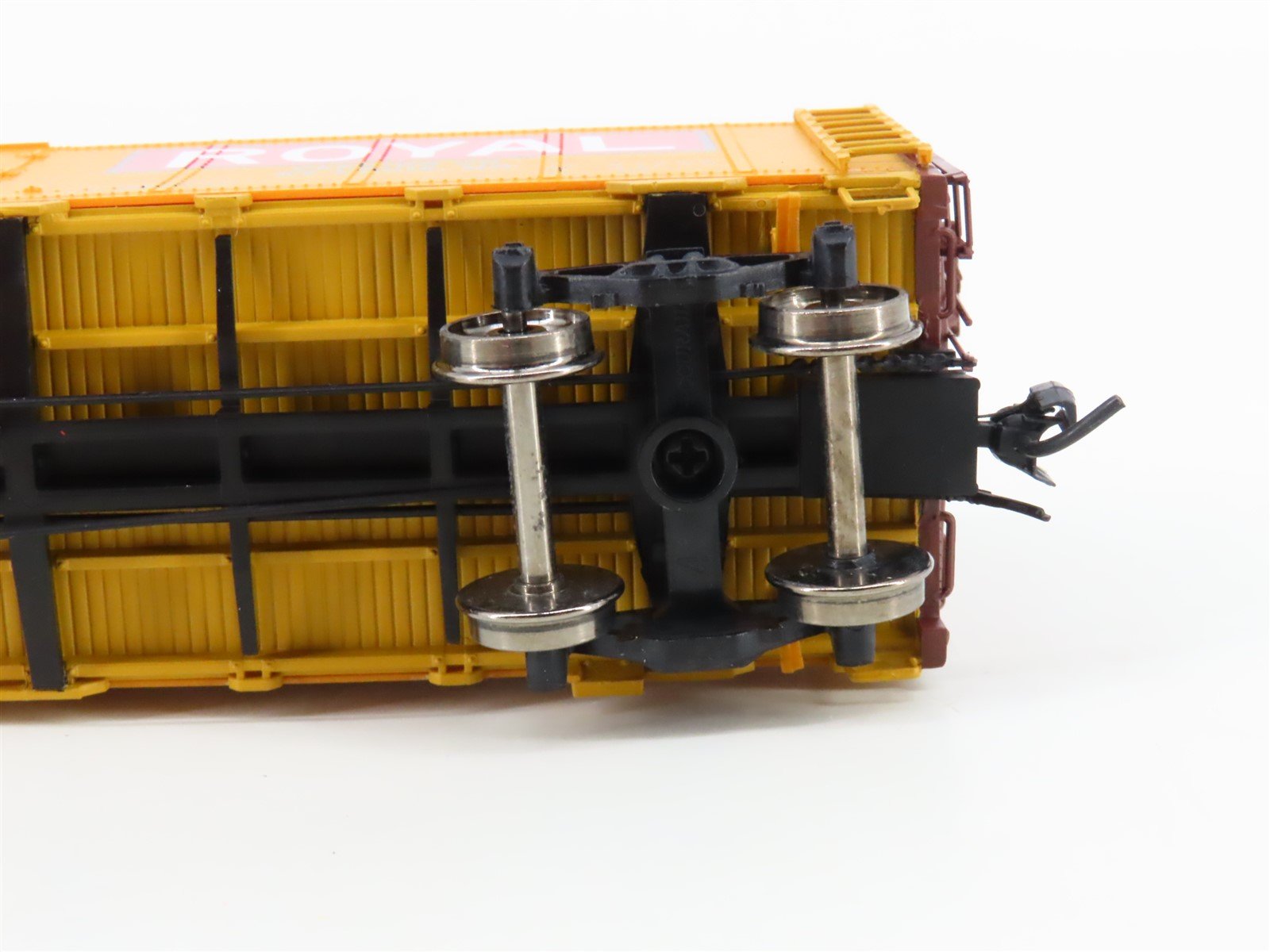 HO Scale InterMountain 45534-12 ART Royal Packing R-40-23 Steel Reefer #91697