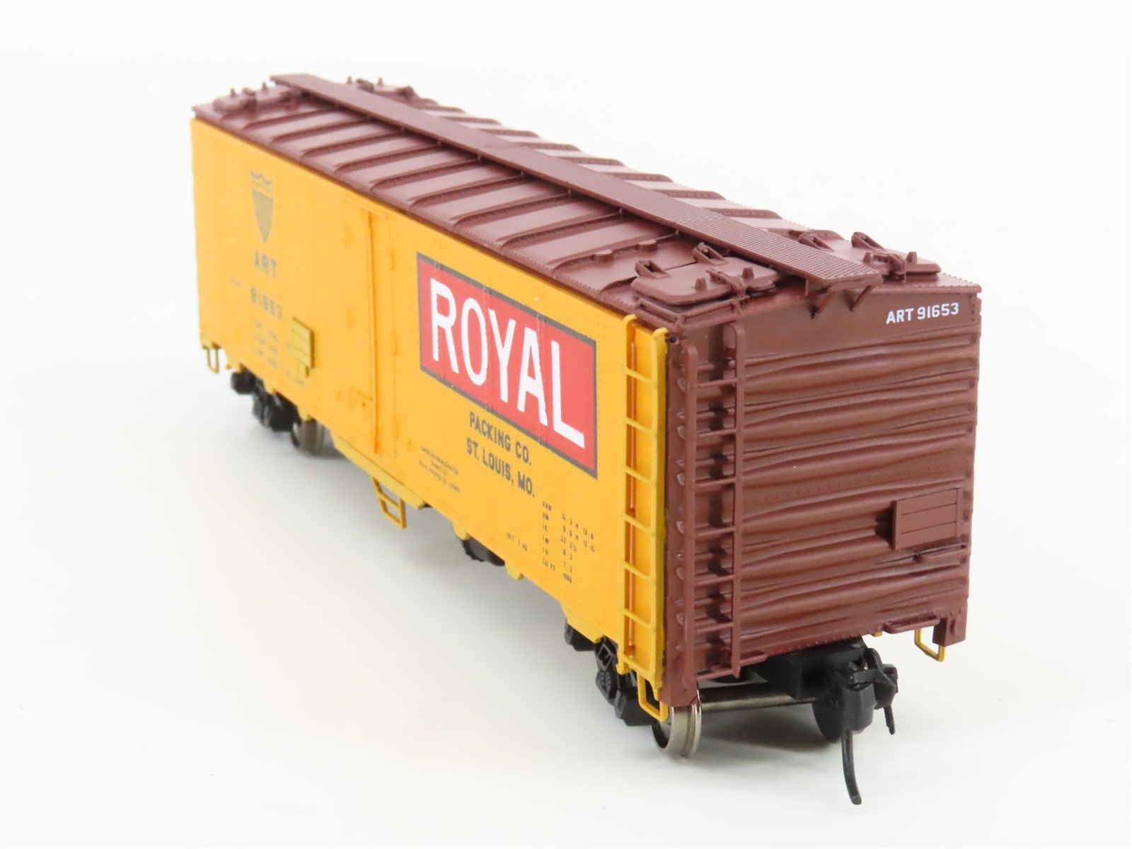 HO Scale InterMountain 45534-11 ART Royal Packing R-40-23 Steel Reefer #91653