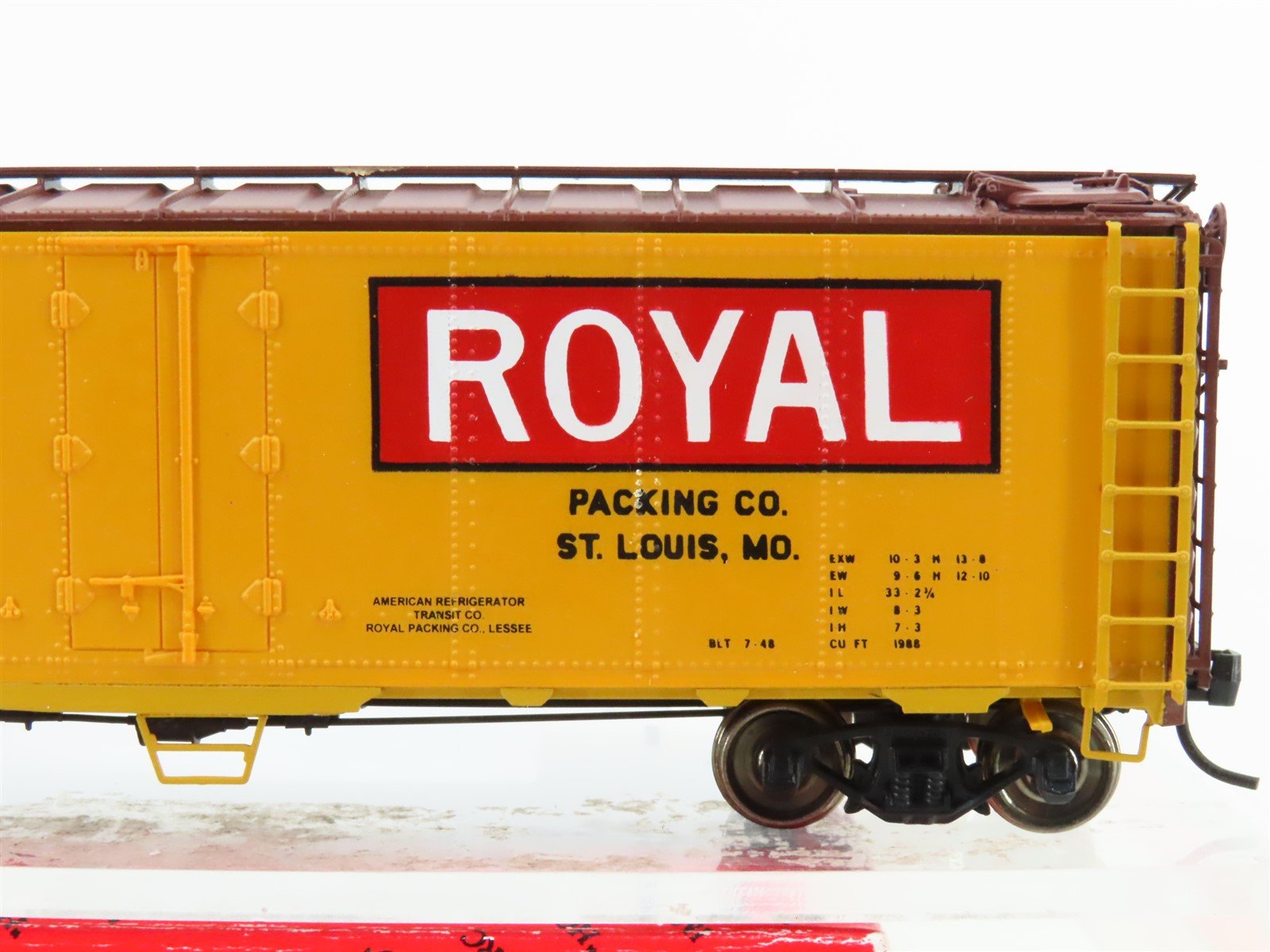 HO Scale InterMountain 45534-09 ART Royal Packing R-40-23 Steel Reefer #91569