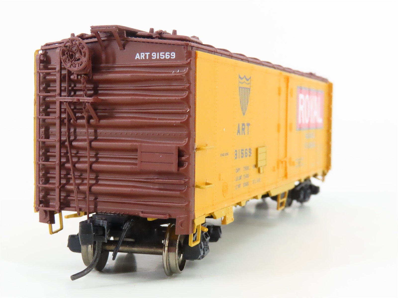 HO Scale InterMountain 45534-09 ART Royal Packing R-40-23 Steel Reefer #91569