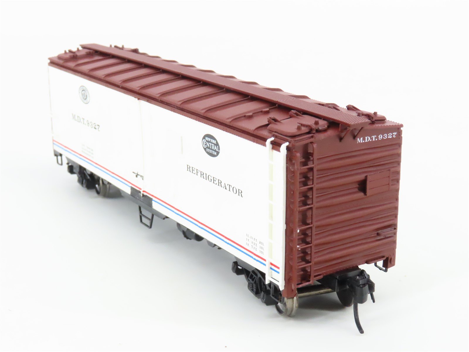 HO InterMountain 45504-32 MDT Merchants Despatch R-40-23 Steel Reefer #9327