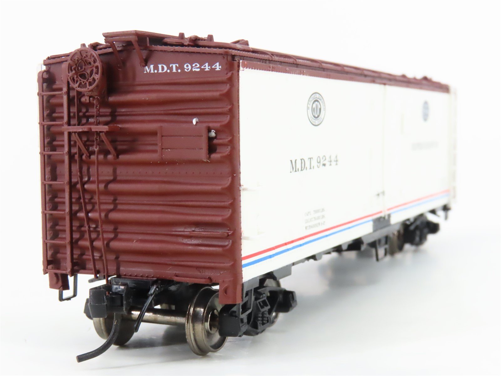HO InterMountain 45504-30 MDT Merchants Despatch R-40-23 Steel Reefer #9244