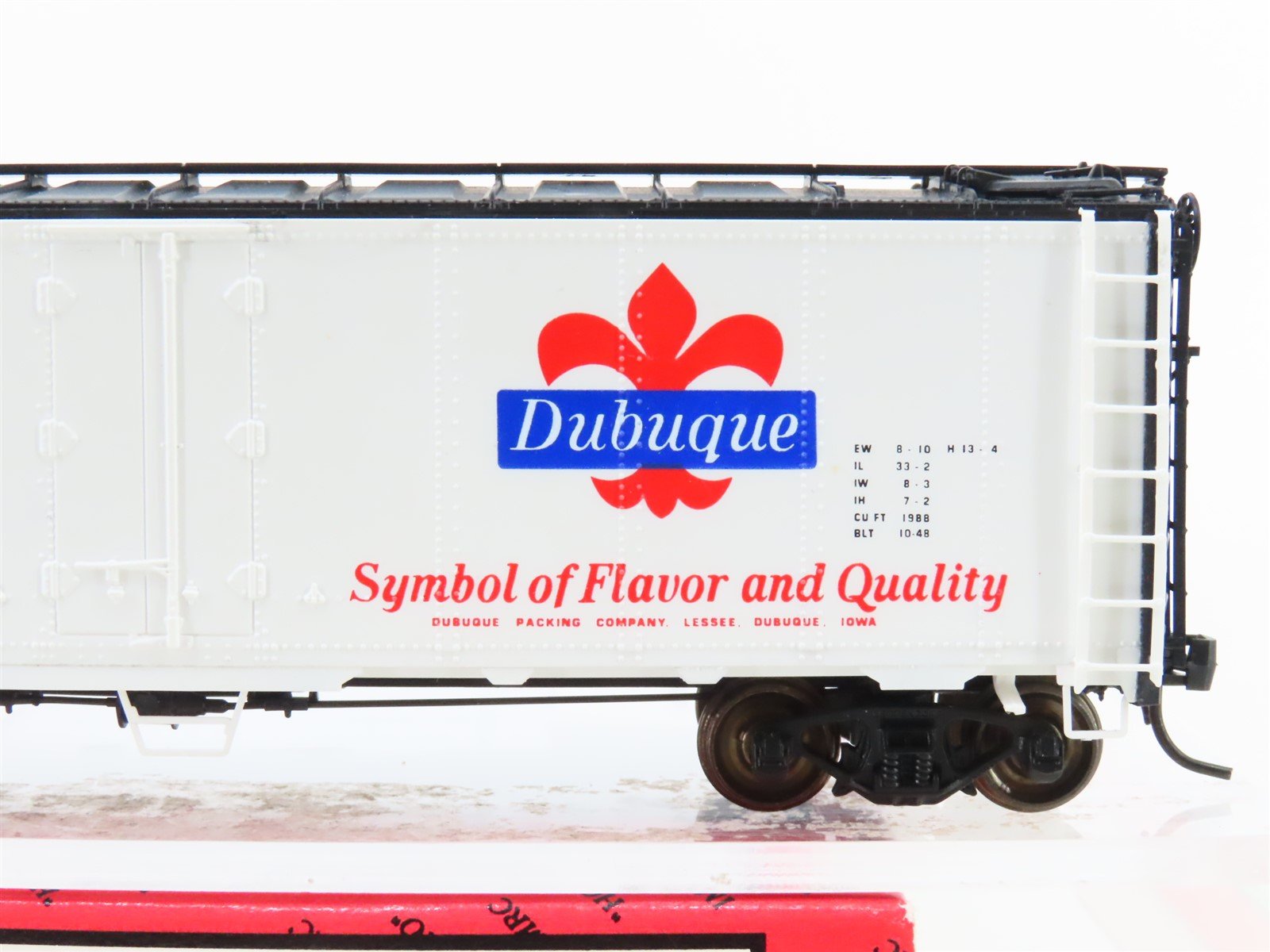 HO InterMountain 45525-06 URTX Dubuque R-40-23 Steel Ice Bunker Reefer #63432