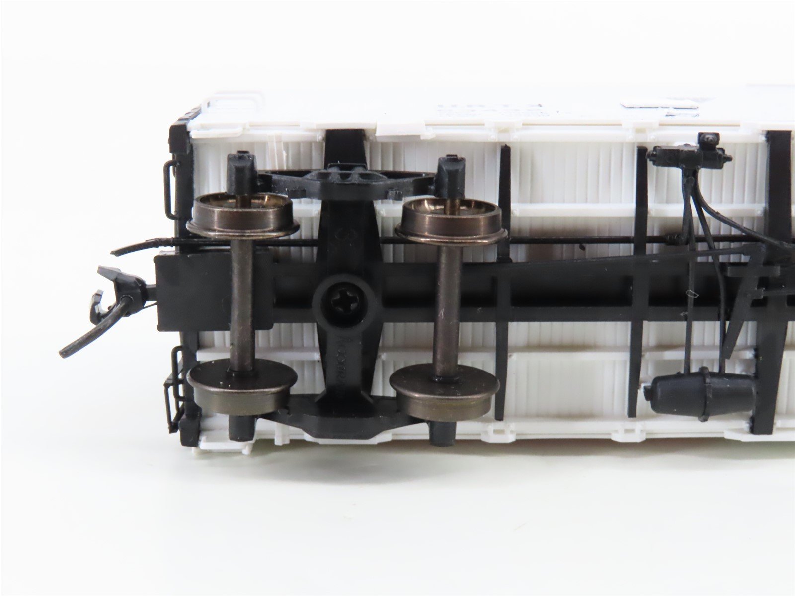 HO InterMountain 45525-06 URTX Dubuque R-40-23 Steel Ice Bunker Reefer #63432