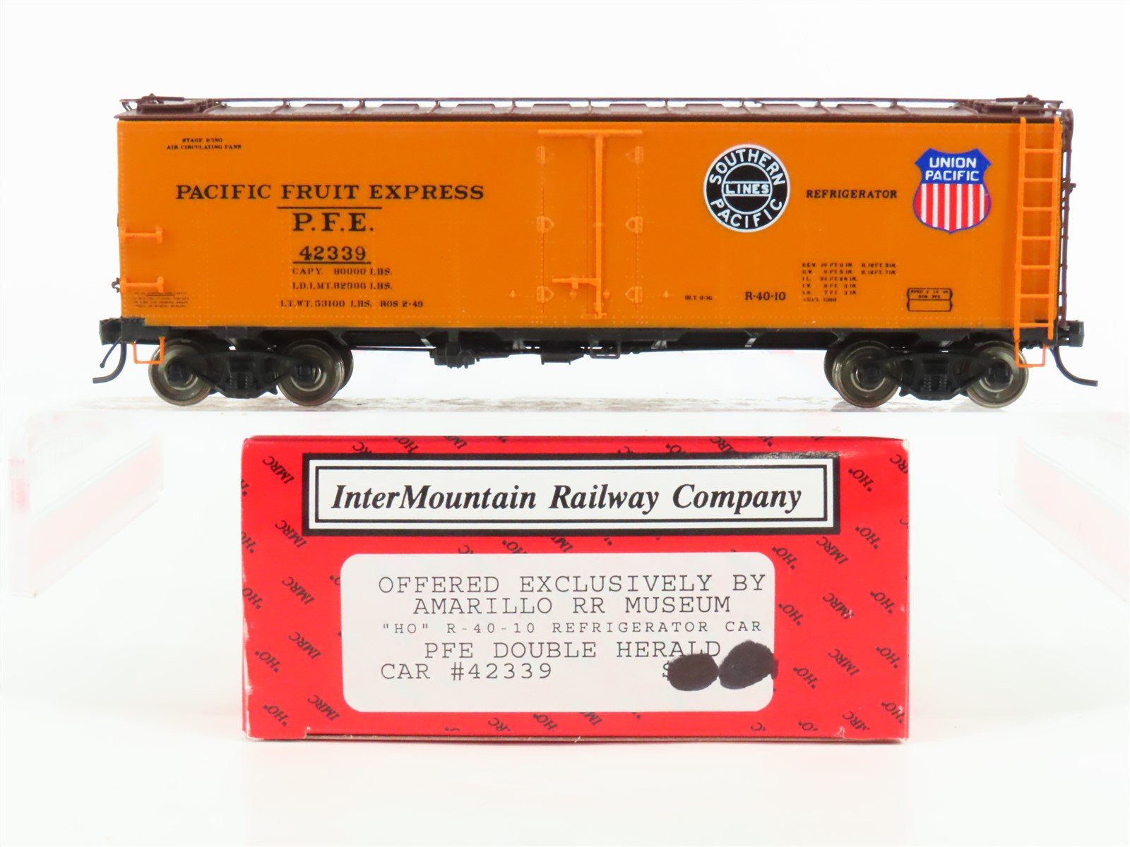 HO Scale InterMountain PFE Pacific Fruit Express R-40-10 Steel Reefer #42339