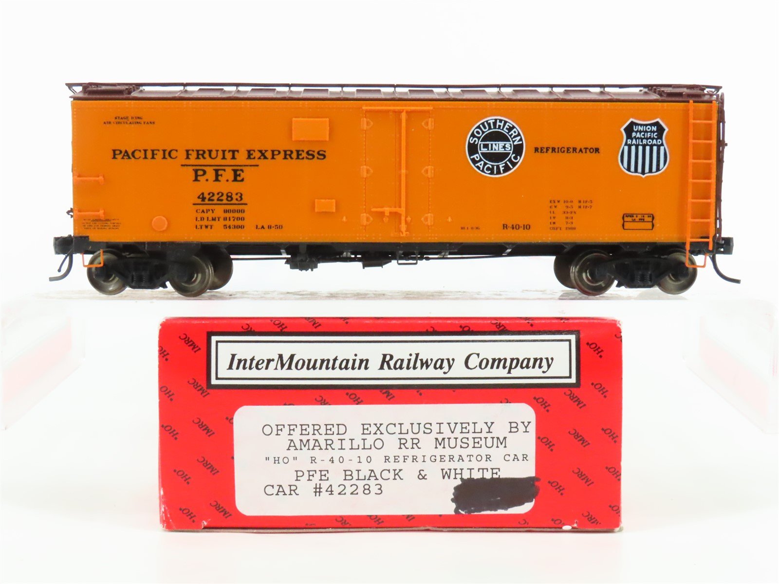HO Scale InterMountain PFE Pacific Fruit Express R-40-10 Steel Reefer #42283