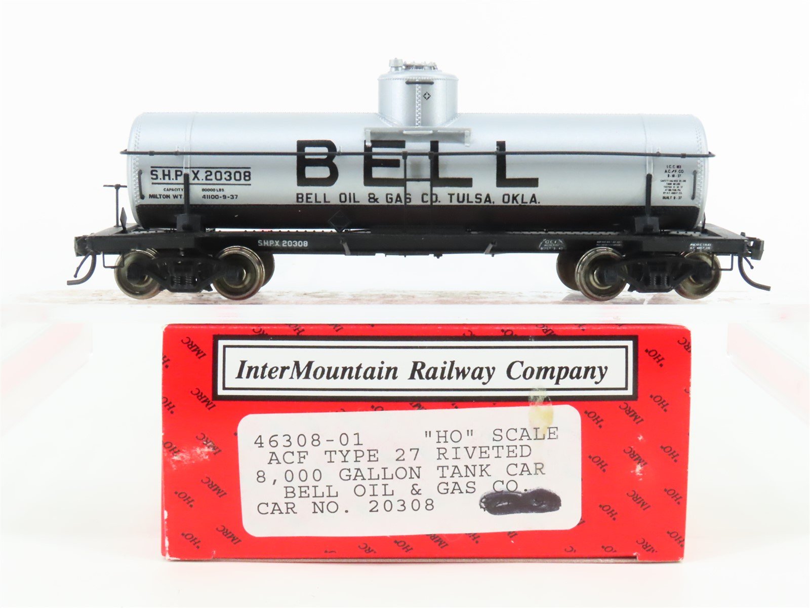 HO Scale InterMountain 46308-01 SHPX Bell Oil & Gas Single Dome Tank Car #20308