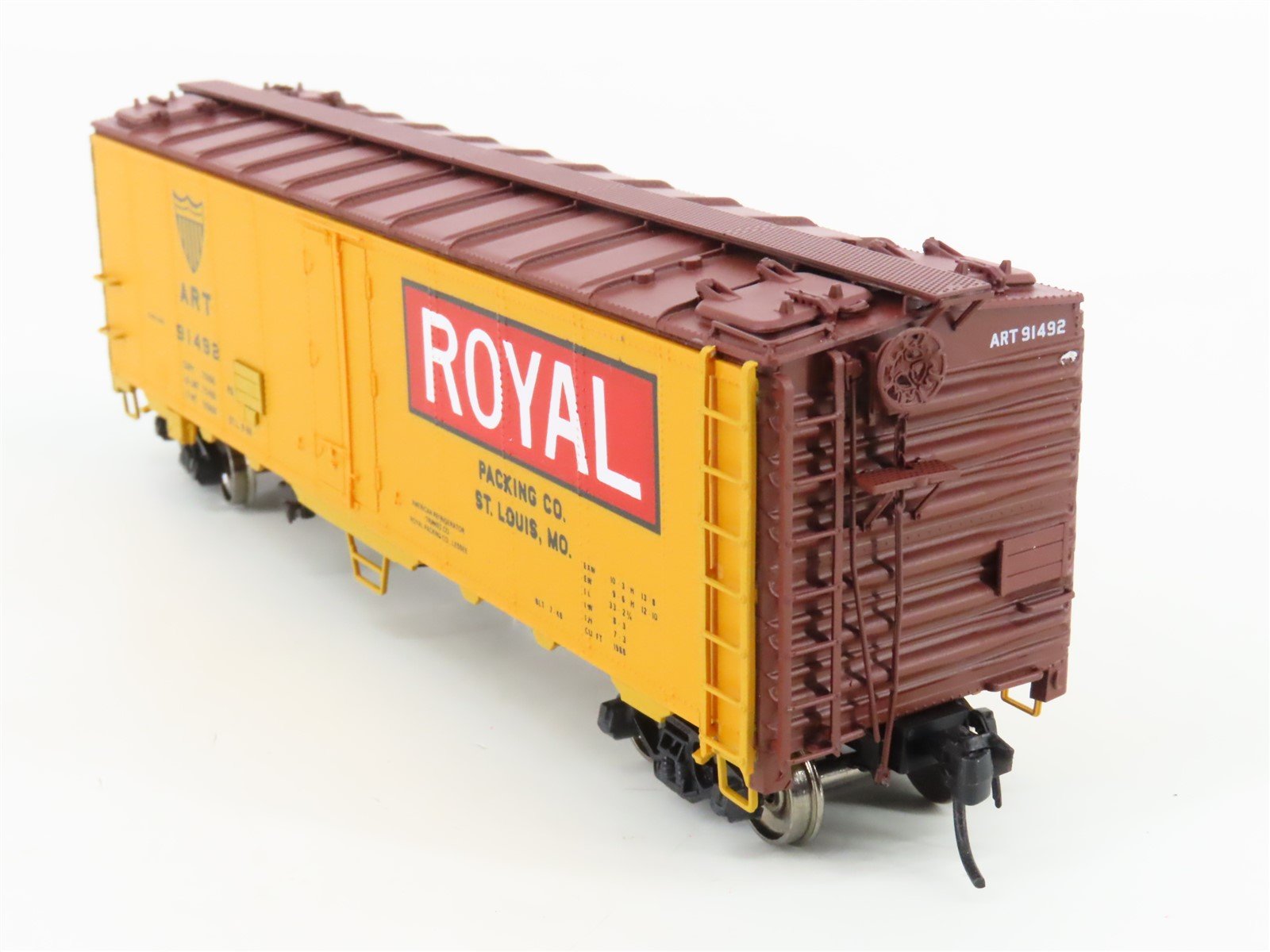 HO Scale InterMountain 45534-06 ART Royal Packing R-40-23 Steel Reefer #91492