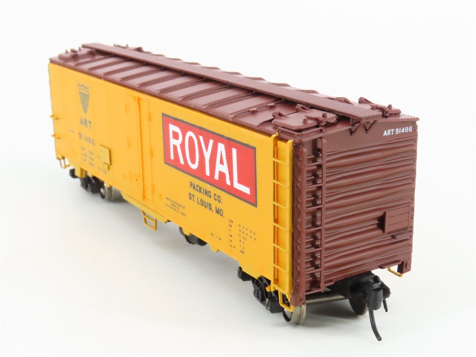 HO Scale InterMountain 45534-05 ART Royal Packing R-40-23 Steel Reefer #91486