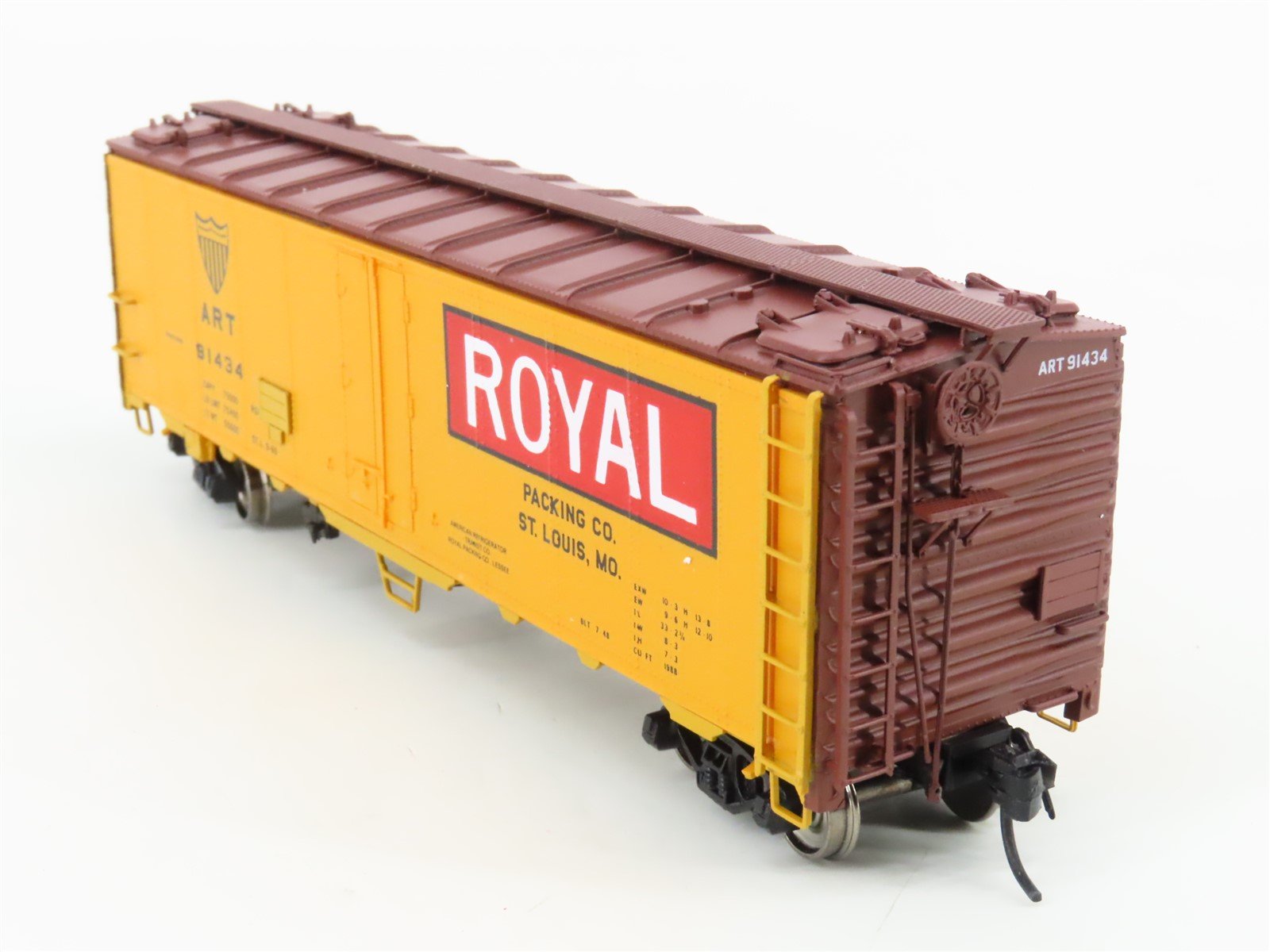 HO Scale InterMountain 45534-04 ART Royal Packing R-40-23 Steel Reefer #91434