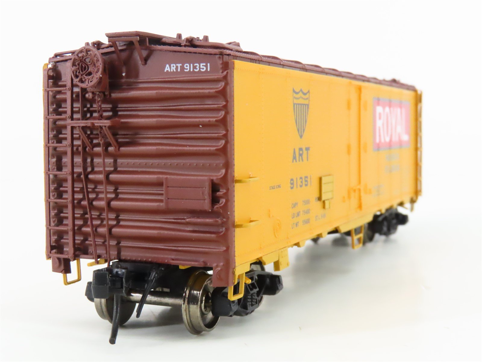 HO Scale InterMountain 45534-02 ART Royal Packing R-40-23 Steel Reefer #91351