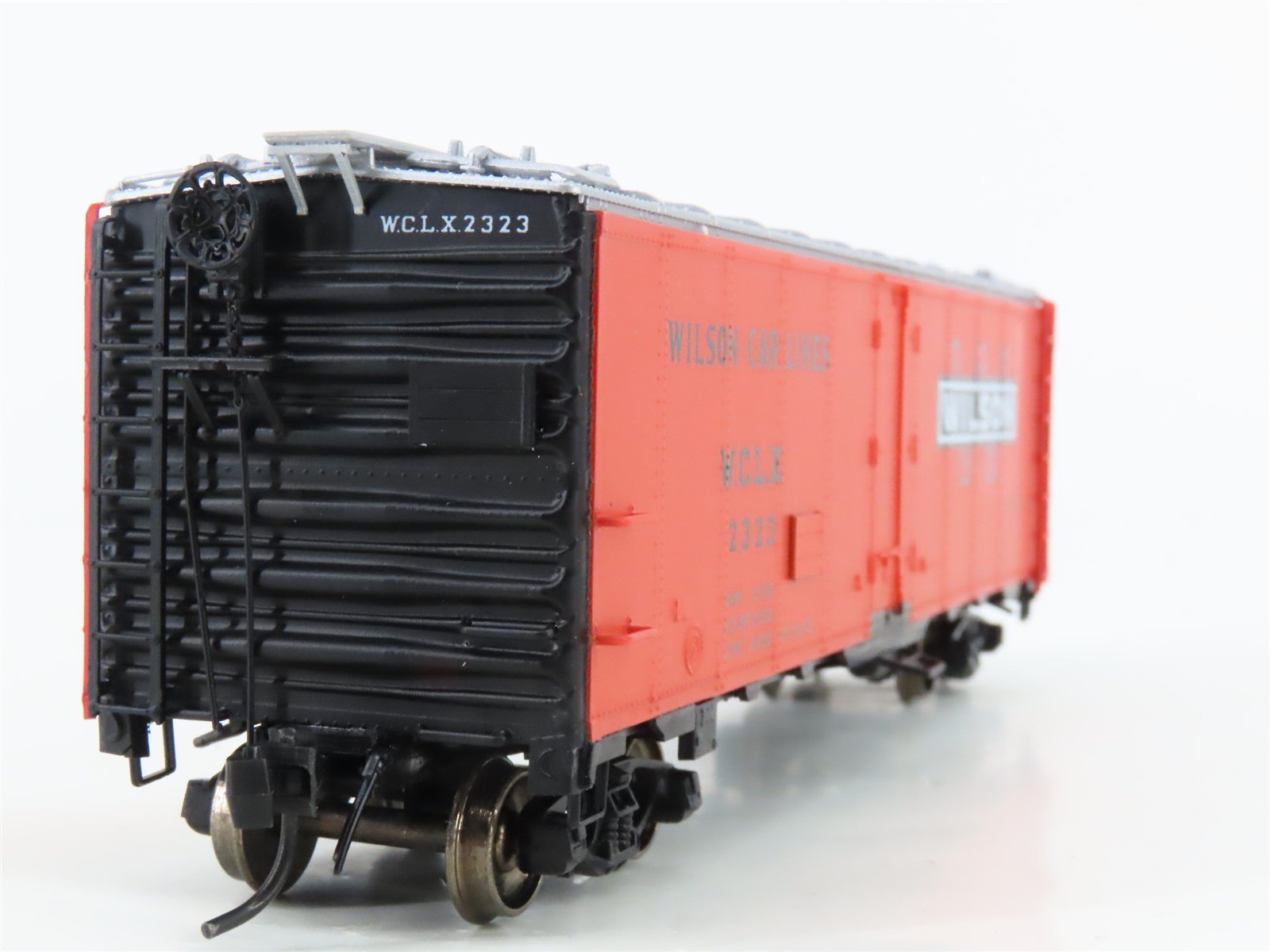 HO Scale InterMountain 45519-04 WCLX Wilson Car Lines R-40-23 Steel Reefer #2323