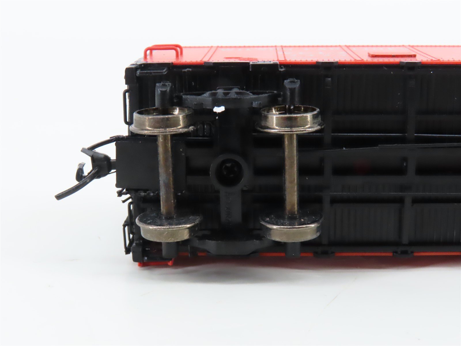 HO Scale InterMountain 45519-04 WCLX Wilson Car Lines R-40-23 Steel Reefer #2323