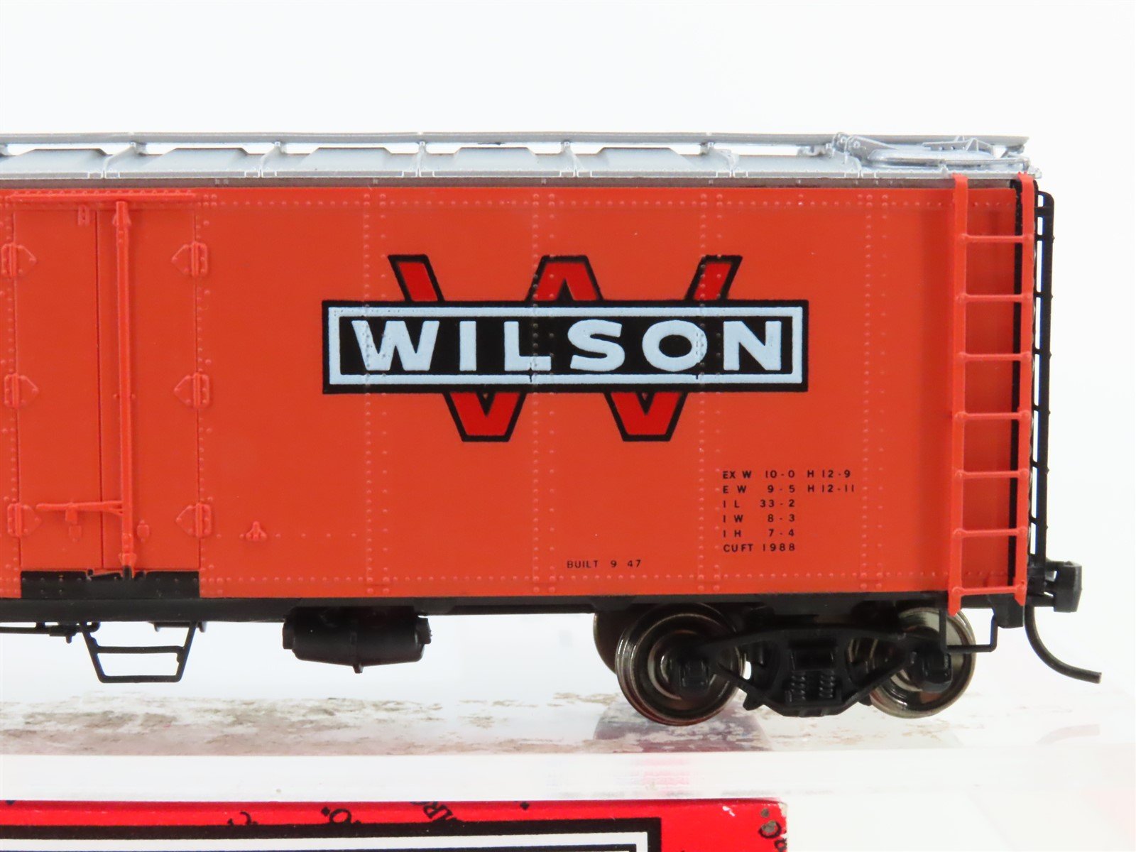 HO Scale InterMountain 45519-02 WCLX Wilson Car Lines R-40-23 Steel Reefer #2239
