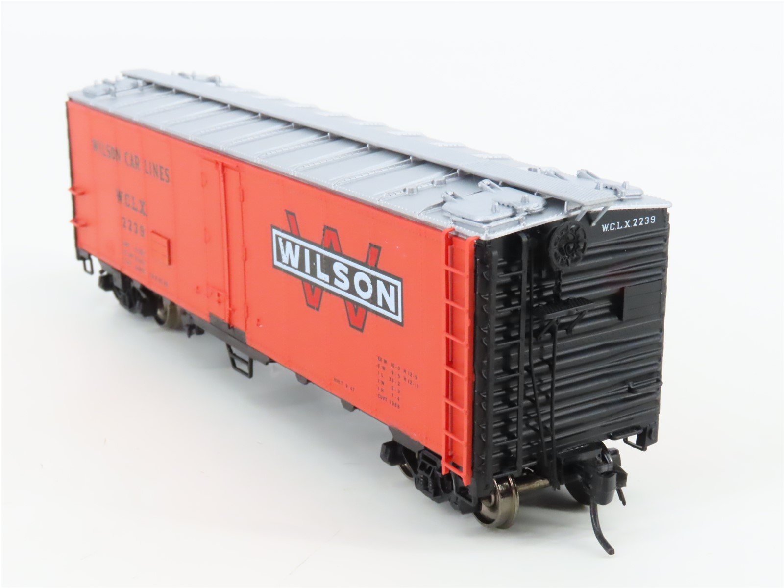 HO Scale InterMountain 45519-02 WCLX Wilson Car Lines R-40-23 Steel Reefer #2239