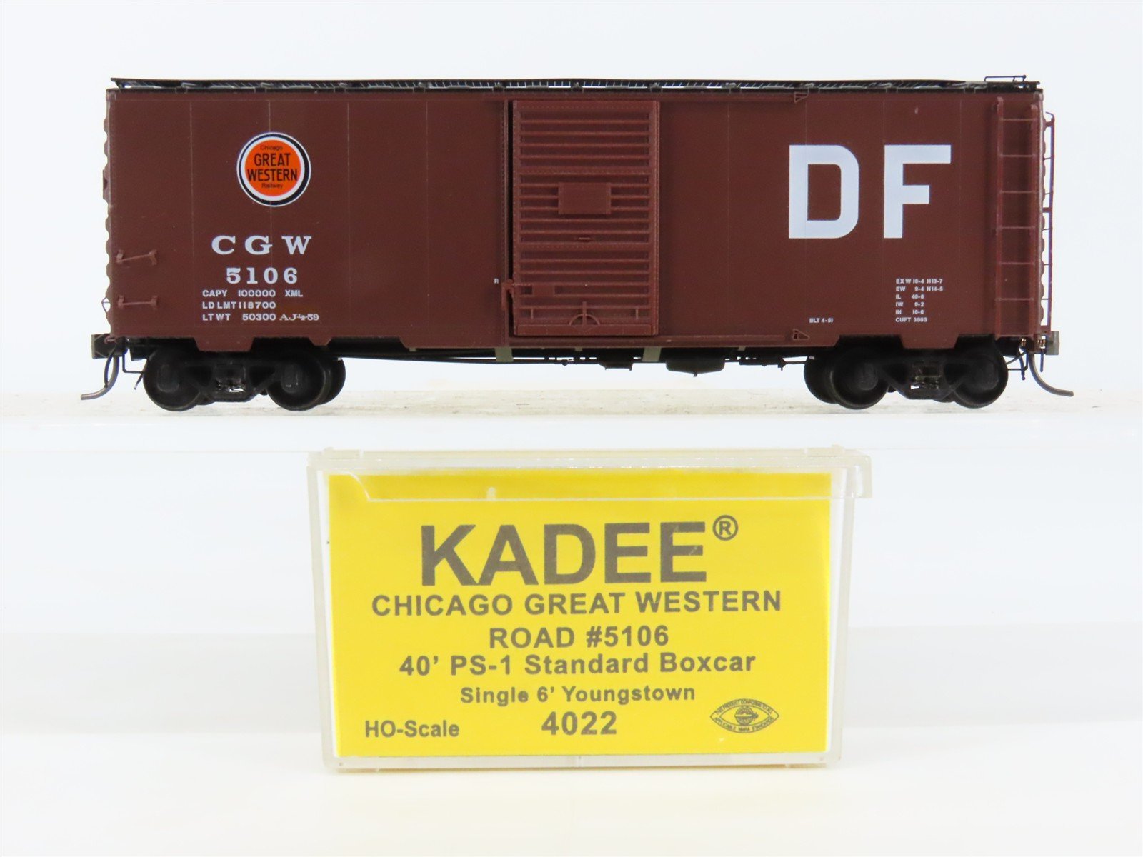 HO Scale Kadee 4022 CGW Chicago Great Western 40' PS-1 Single Door Box Car #5106